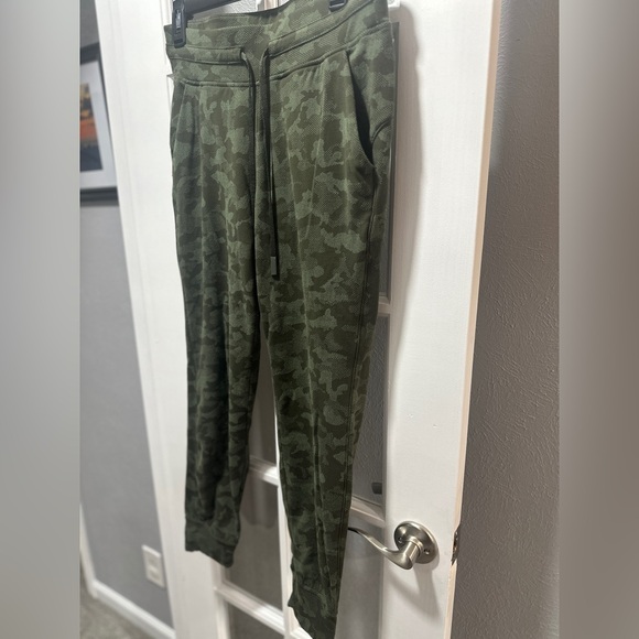 Lululemon Ready to Rulu Jogger - Picture 7 of 13